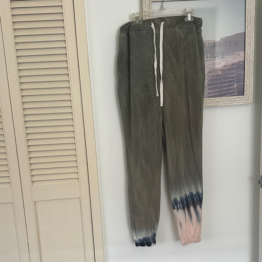 Size Small Zoe & Phoebe Green Tie Dye Joggers